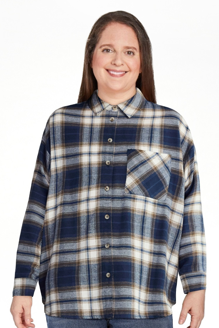No Boundaries Slouchy Flannel Shirt with Side Pockets, Women's | Walmart (US)