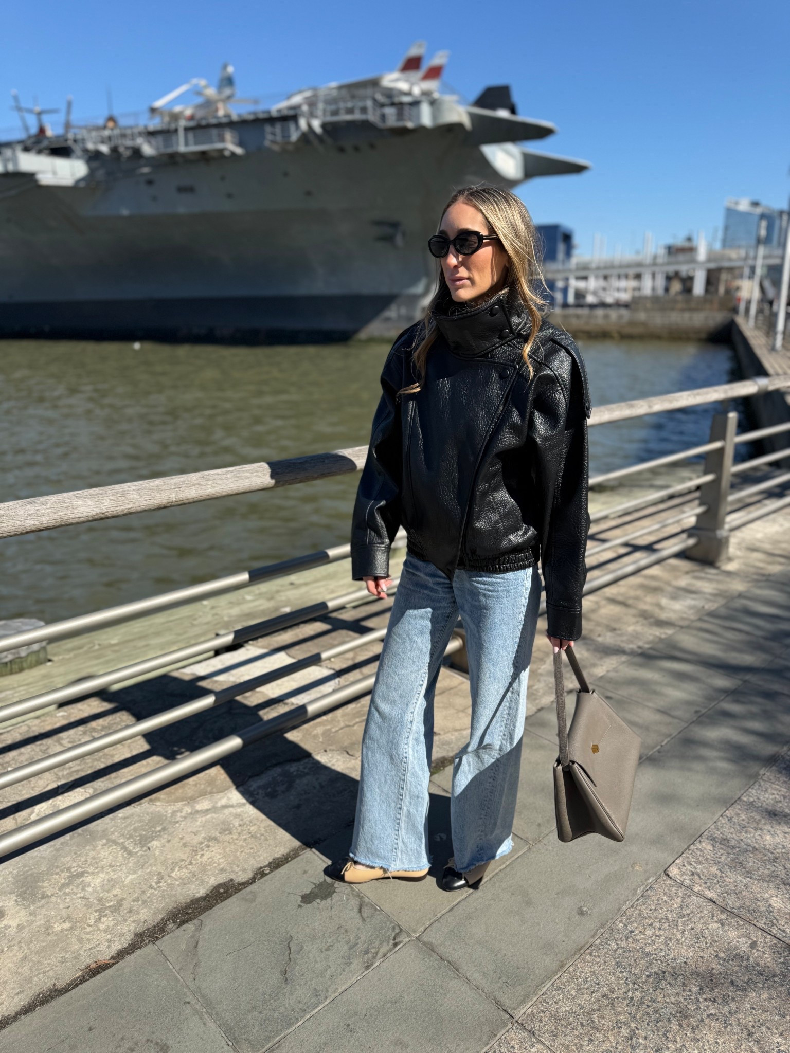 Early spring is all about layering - this is the best faux leather jacket ever (runs a bit big). Paired with my fav wide leg jeans + my new Chanel ballet flats. Happy girlie over here!

#LTKootd