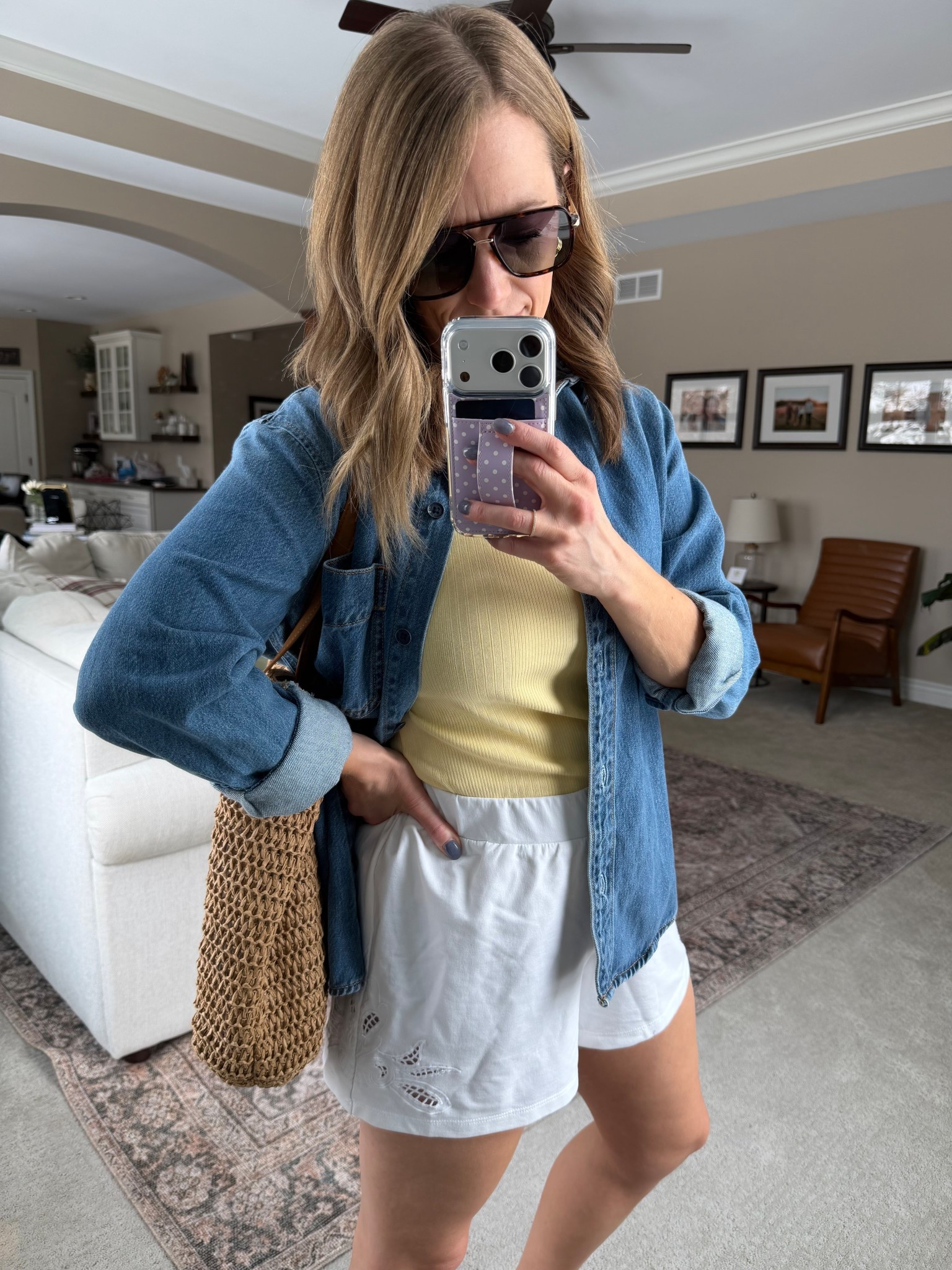 Favorite ribbed tee, linen shorts and denim jacket? Rinse & repeat all summer! ☀️