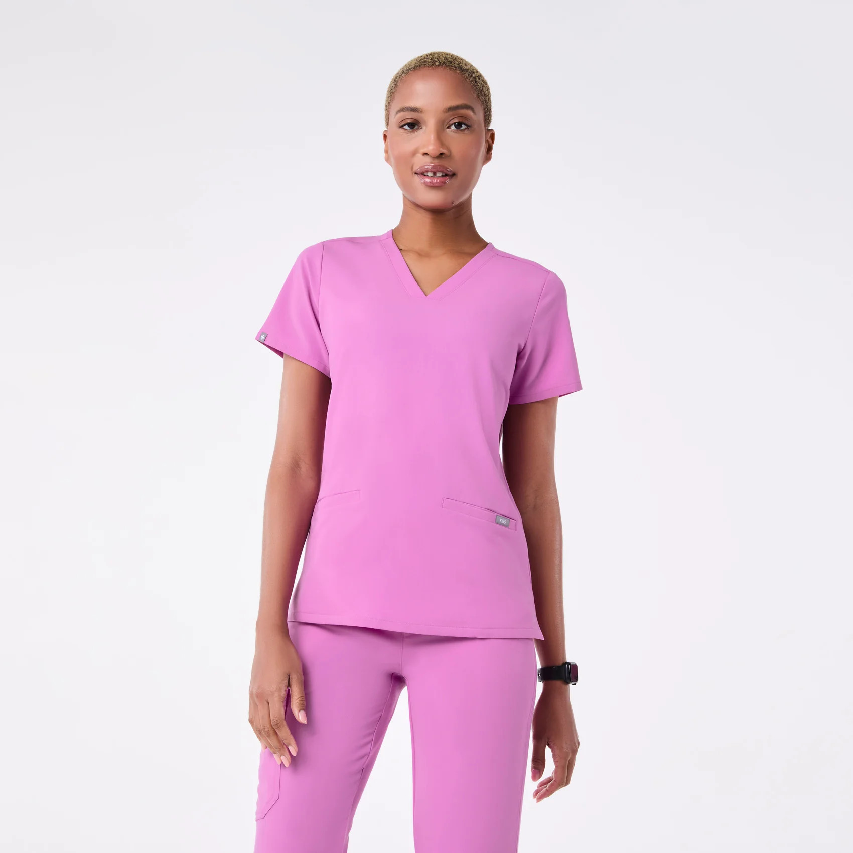 Women's Casma Three-Pocket Scrub Top™ - Pink Cloud · FIGS | FIGS