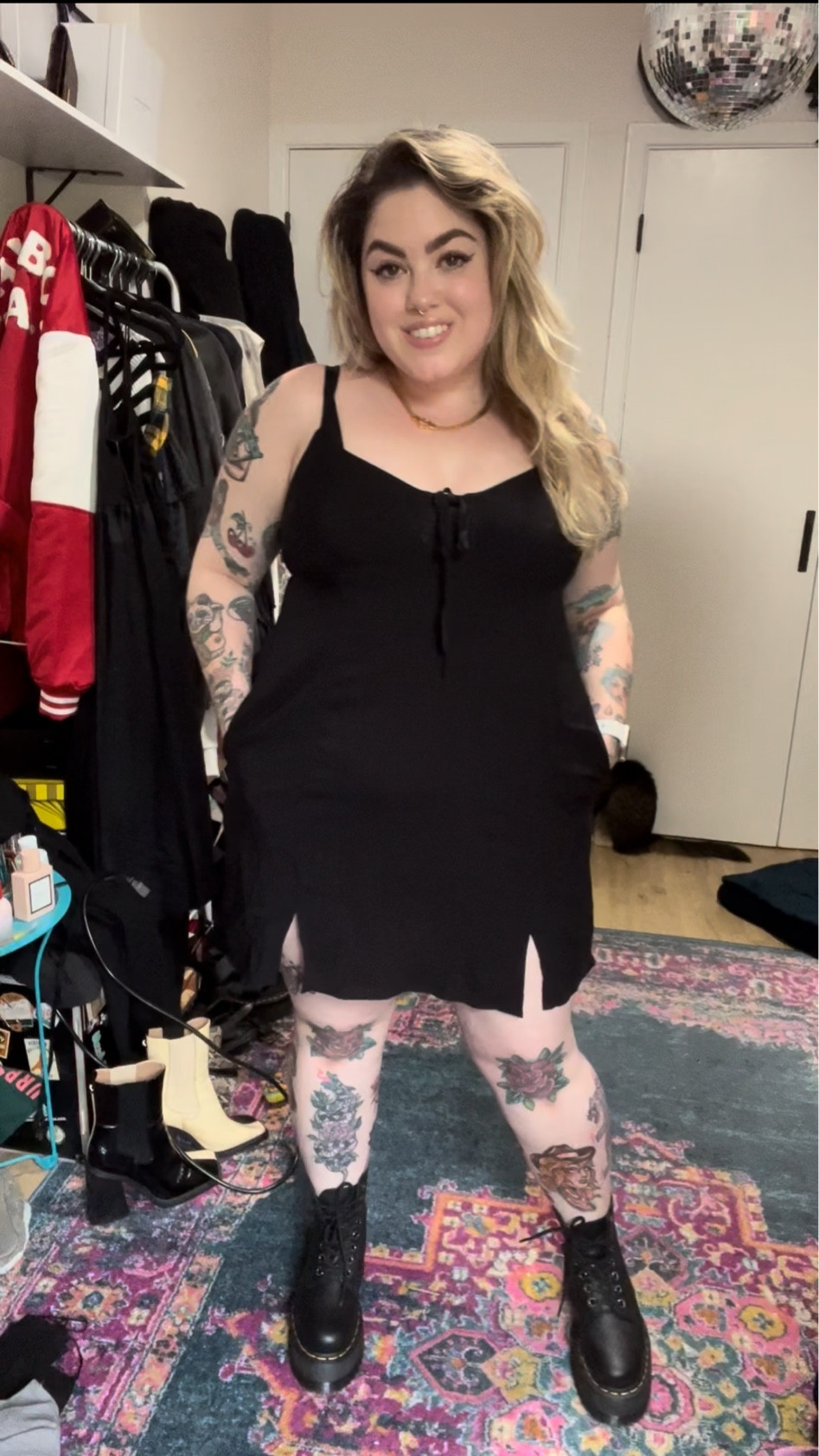 Dr. Martens look 4🖤

#LTKstyletip #LTKcurves #LTKshoecrush