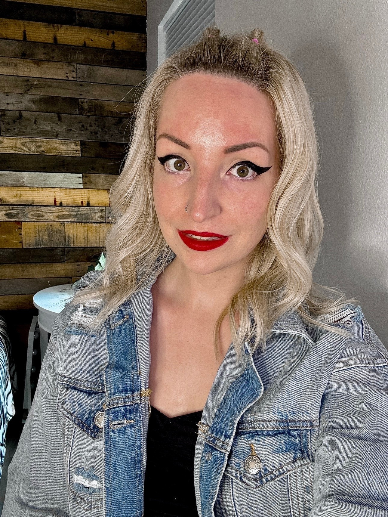 How to Style a Denim Jacket for Autumn 🍂
Simple, classic, and cozy. Tap the link in my bio or open the LTK app to shop exact outfit details, sizing, and budget-friendly denim jacket alternatives!