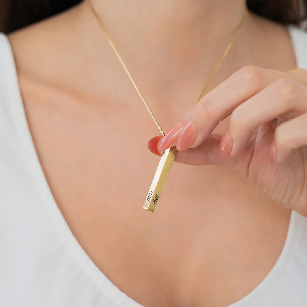 Muse Pillar Bar Necklace | Mint & Lily