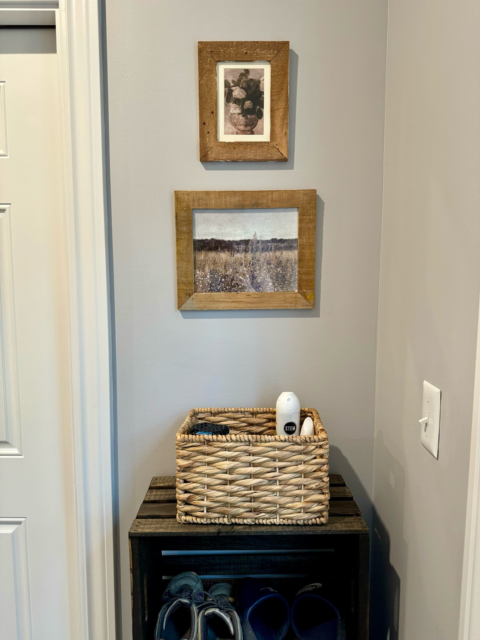 Entryway decor, mud room, farmhouse decor

#LTKHome #LTKStyleTip #LTKSeasonal