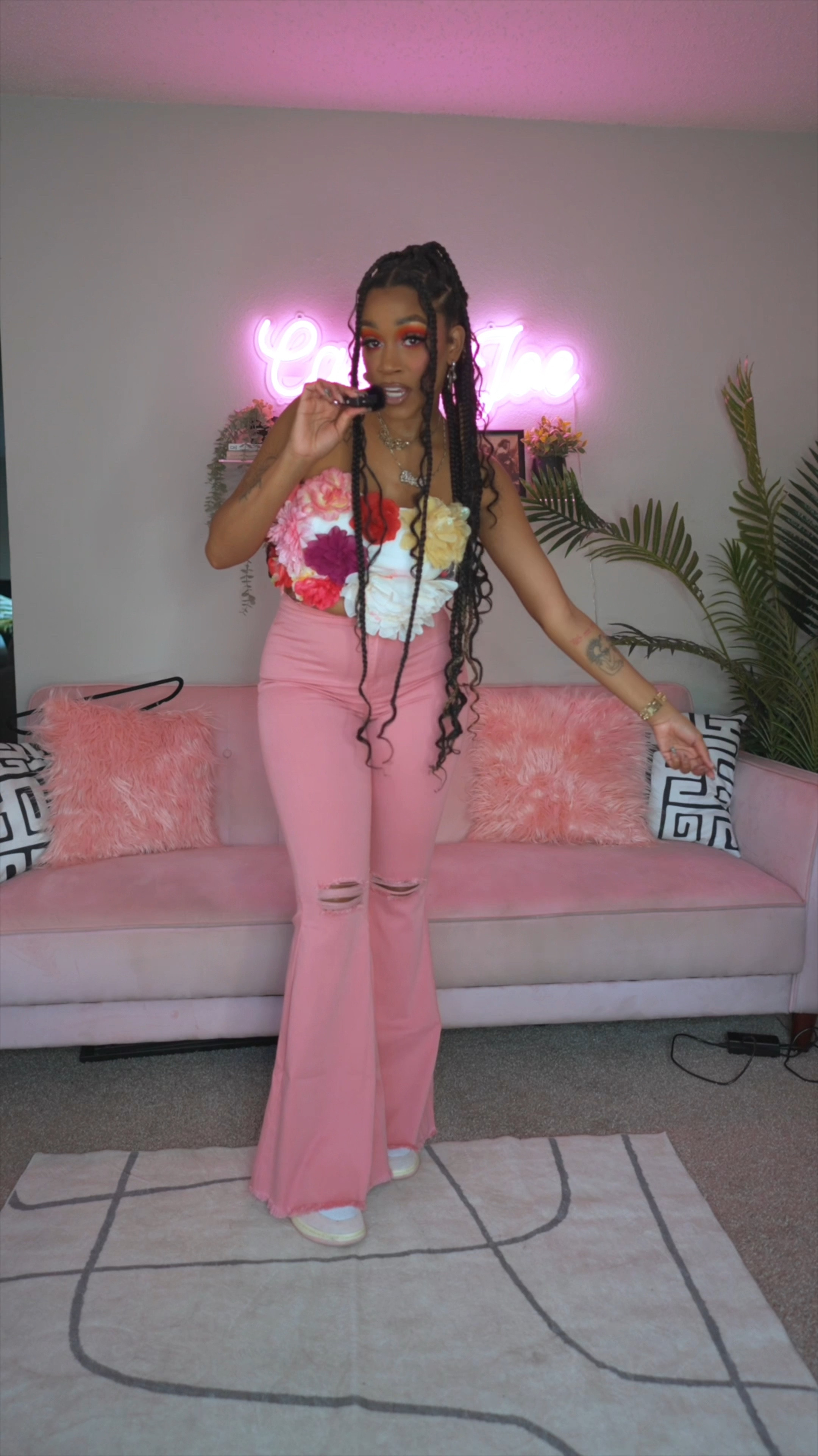 What I wore to the Nicki Minaj Pink Friday 2 World Tour 💕🦄
Pink bell bottoms and a faux flower top 

#LTKmidsize #LTKFestival #LTKfindsunder50