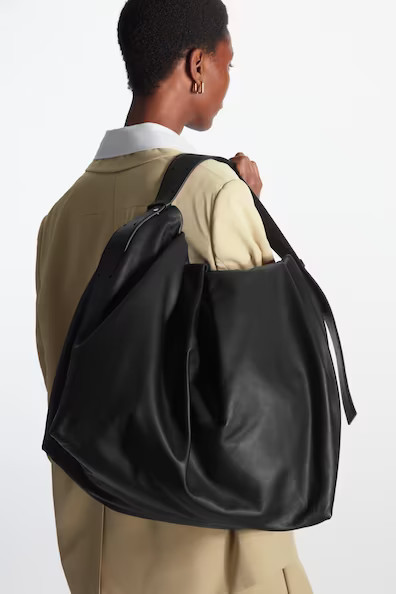 OVERSIZED LEATHER SHOULDER BAG | COS (EU)