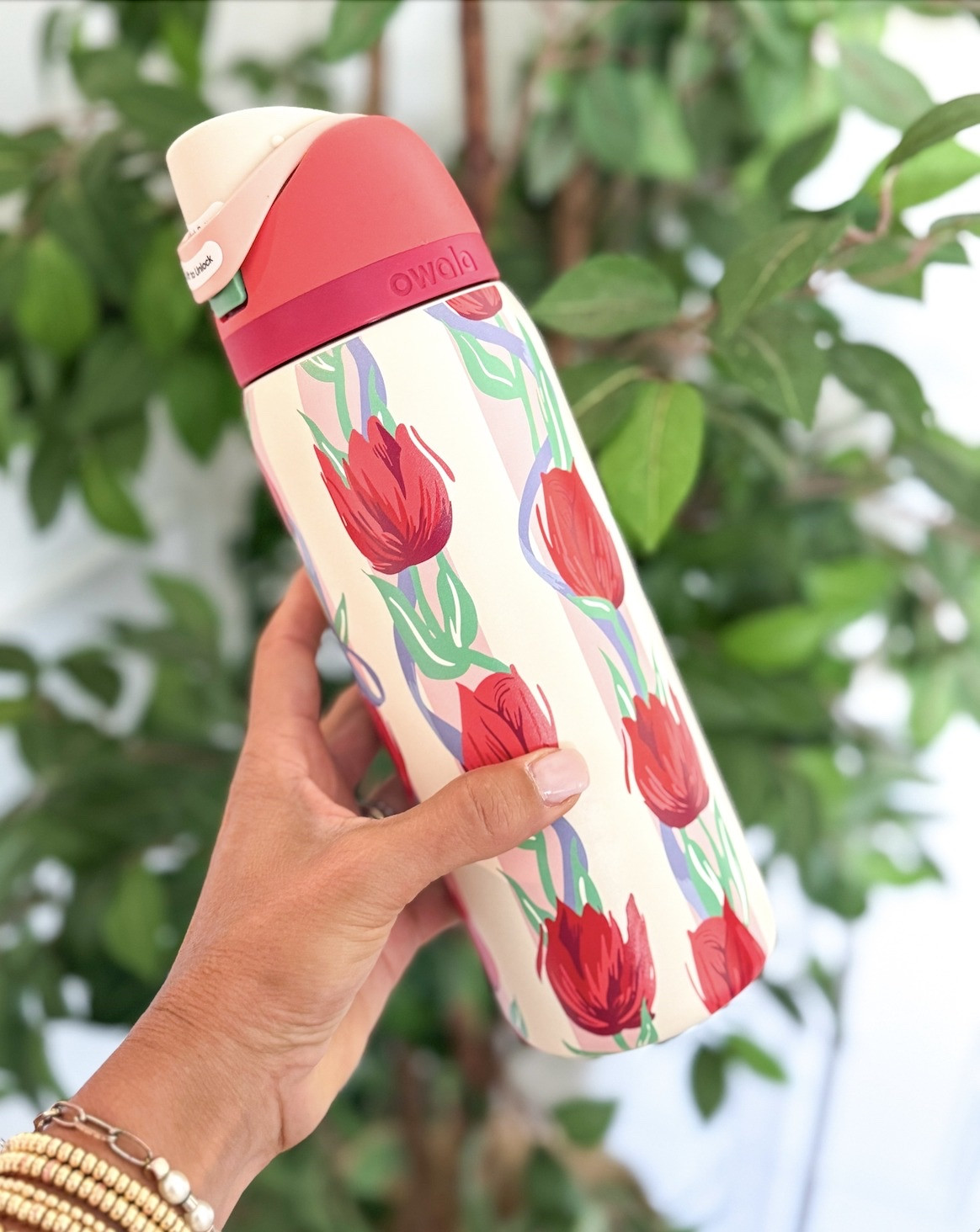 I have never owned an Owala but this one stopped me in my tracks, it is the cutest thing EVER!

women’s fall outfits
cozy autumn layers
fall sweaters and cardigans
transitional fall fashion
chic fall boots
women’s plaid and flannel
neutral fall wardrobe
elevated casual fall looks
fall jackets and coats
trendy fall accessories

#LTKSeasonal #LTKActive #LTKSaleAlert