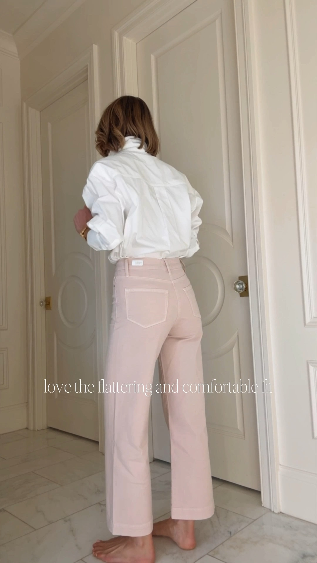 I found these Paige pale pink jeans in stock @Bloomingdale's US I'm 5'7 wearing my true size 25 fit tts 
