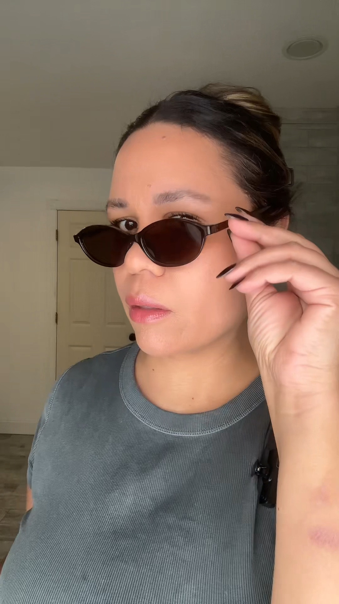 3 piece retro glasses 

#LTKBeauty #LTKootd #LTKgrwm