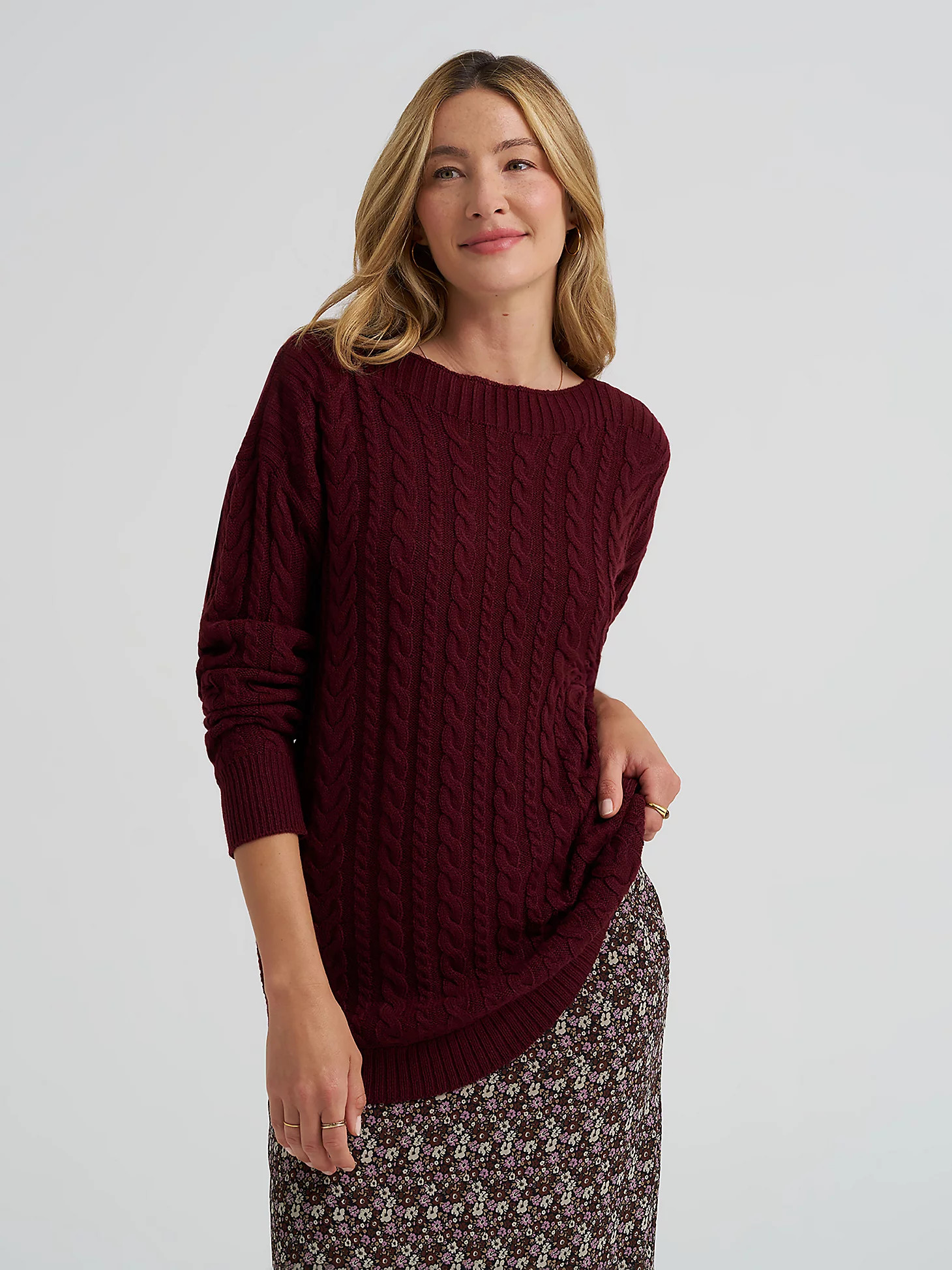 Women's Curved Hem Cable Knit Sweater | Lee Jeans