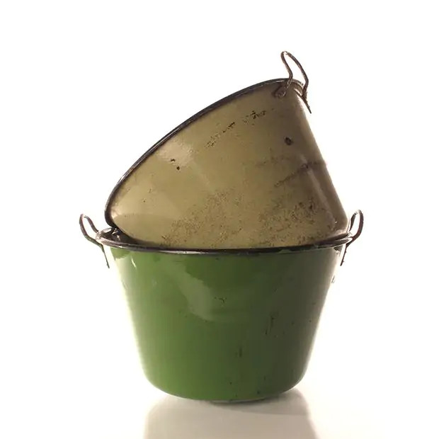 Enameled Cauldron Bowl With Handles | Antique Farm House