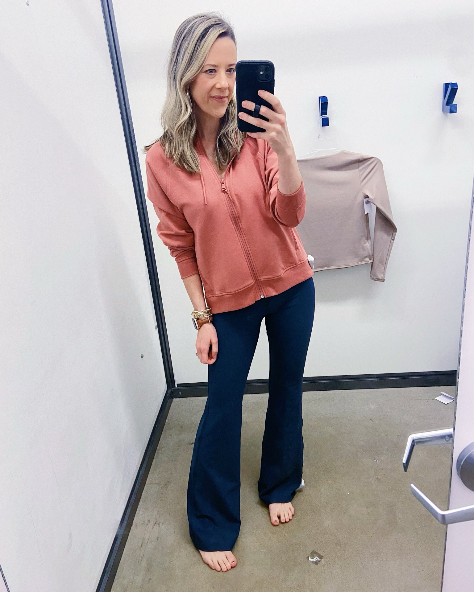 I’m so impressed with these Athleisure finds from Old Navy!

Full Zip Hooded Sweatshirt: (XS) Comes in a lot of great colors for wearing to and from the gym or around the house. This would also be a great gift for a new mom. A zip up that gives easy access for nursing but helps her feel put together. 
Flare Leggings: (XS) Let’s just say you can thank me later 😜 

Elevated Mom Style | Postpartum Outfit | Affordable Athleisure | Old Navy Find | Leggings Outfit | Casual Mom Outfit | Nursing Friendly 

#LTKfitness #LTKfamily #LTKfindsunder50