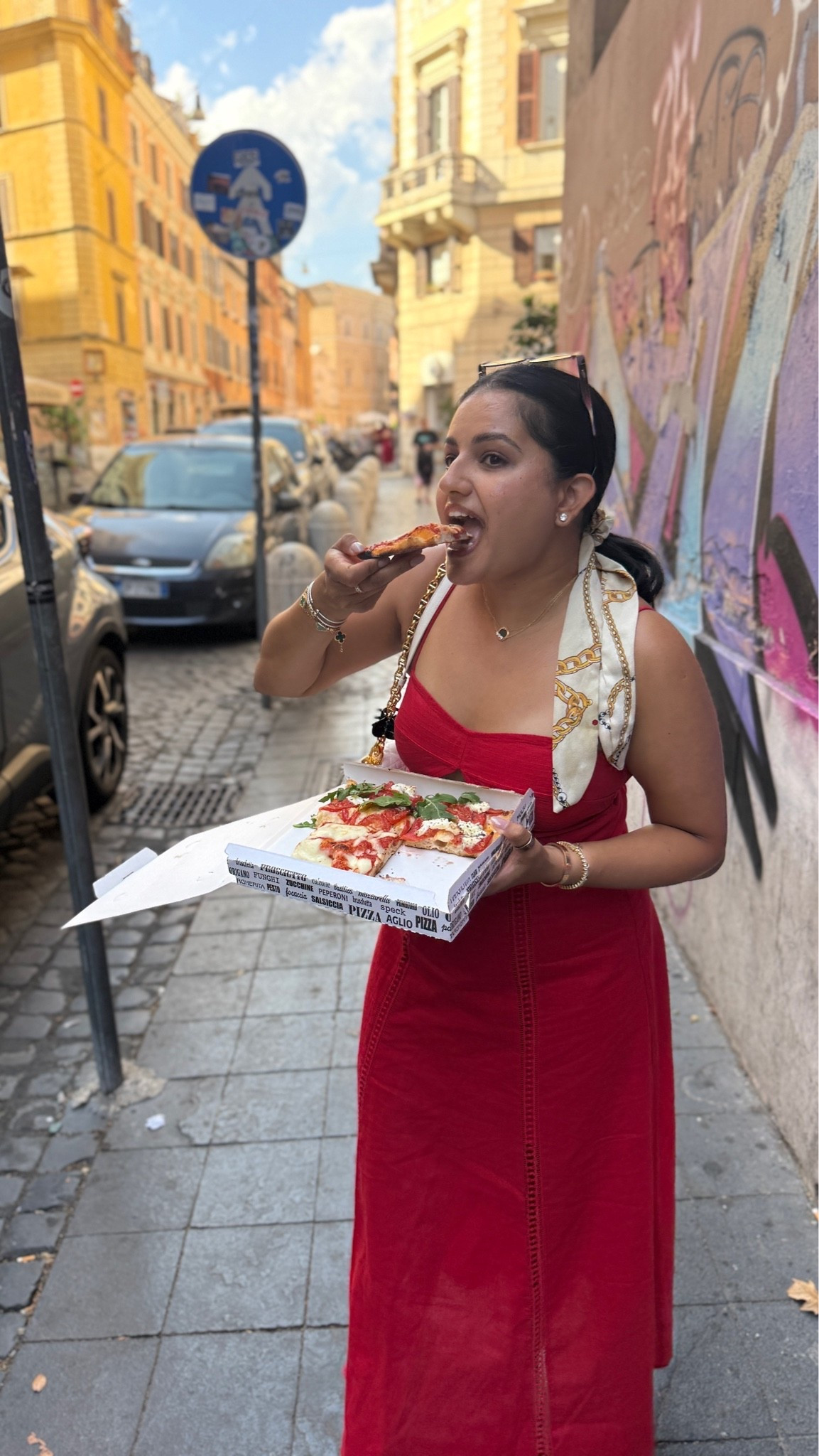 Pizza in Roma ❤️

#LTKTravel #LTKSaleAlert #LTKootd
