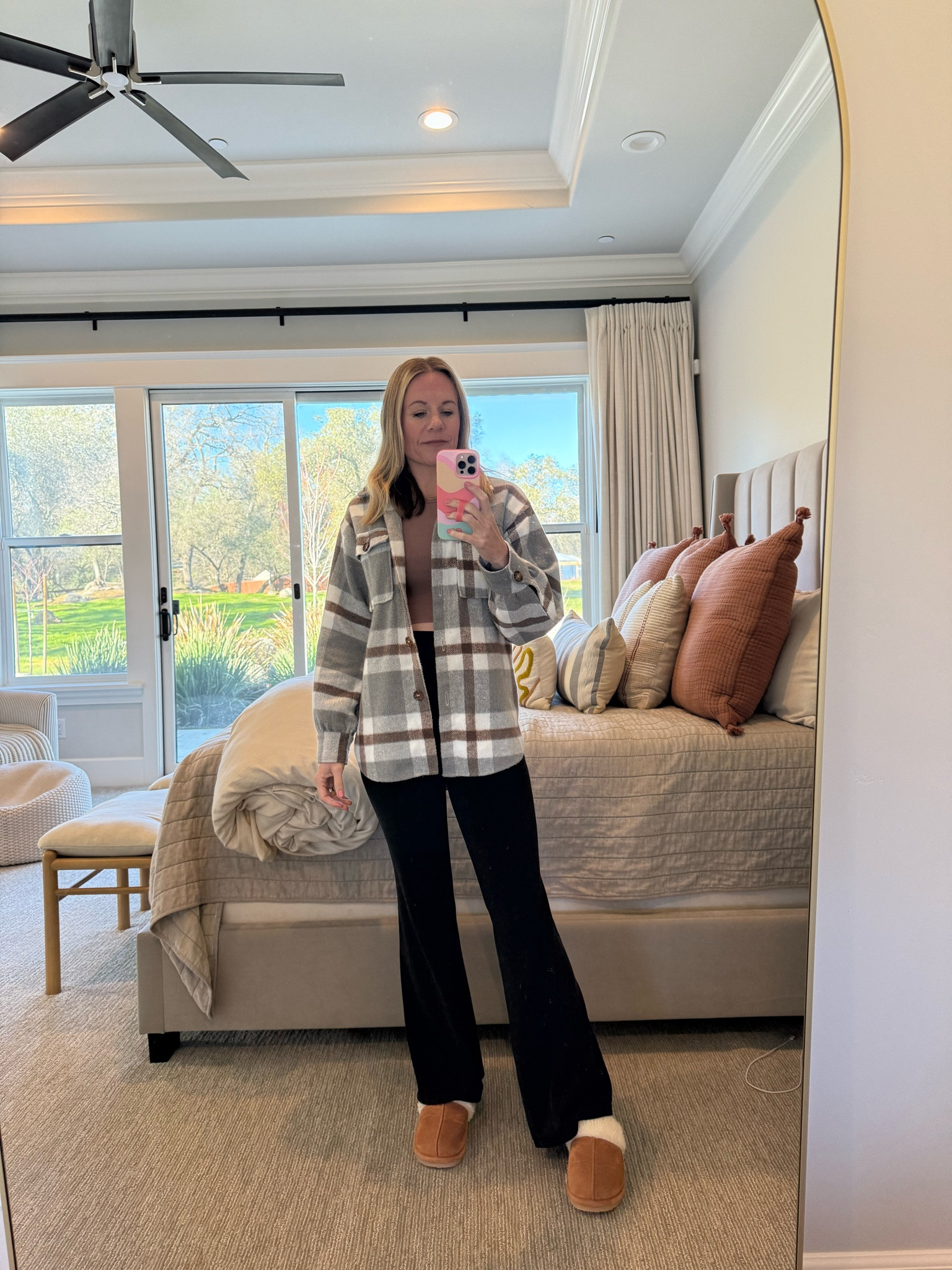 Shaket & leggings on repeat. Perfect for a winter cool morning. Busy mom | mom outfit | errands 

#LTKOver40 #LTKFitness #LTKStyleTip