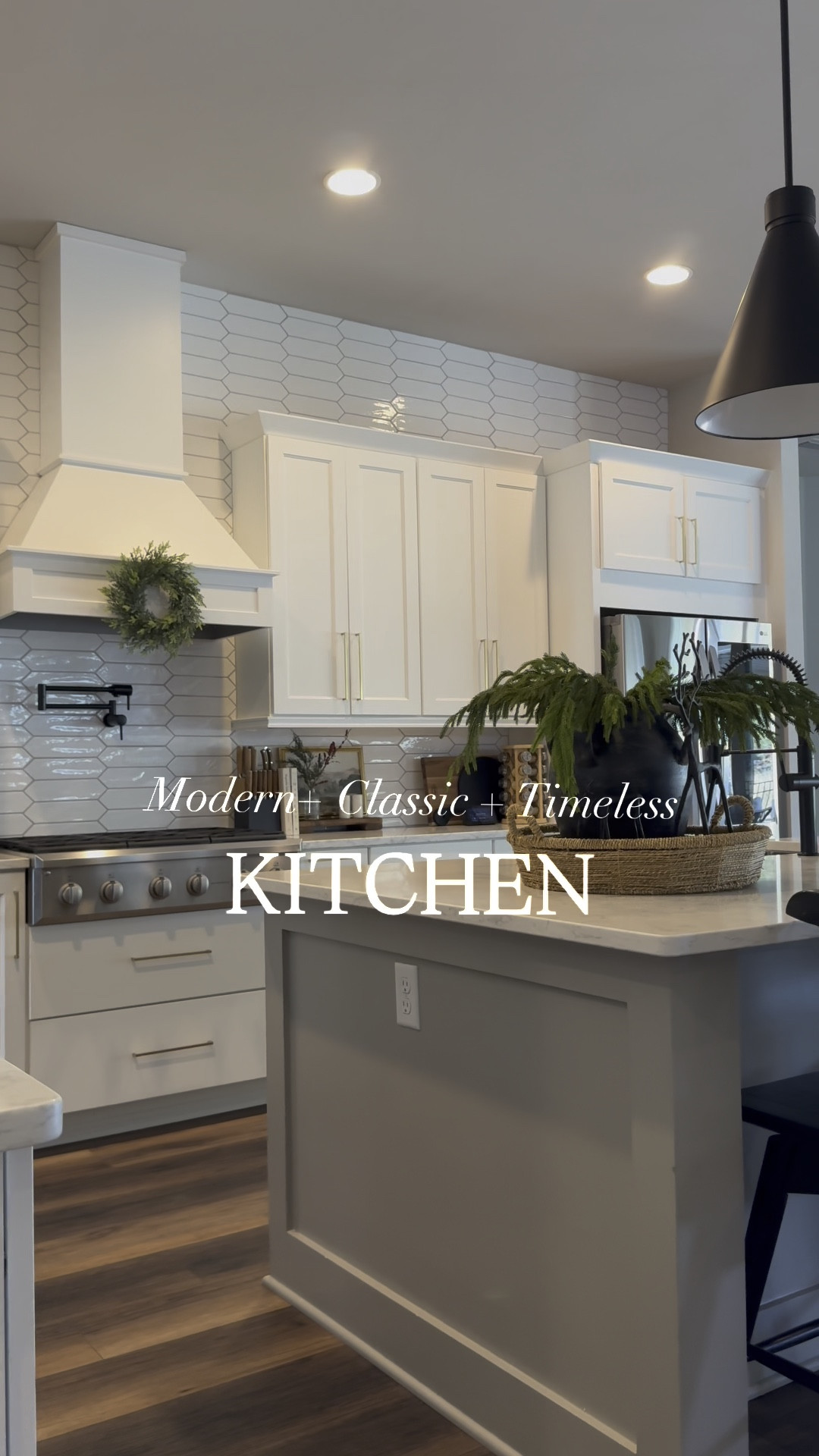 Shop my classic Christmas kitchen! Some items have already sold out but i linked what I could! #LTKWatchNow #LTKHoliday

#LTKStyleTip