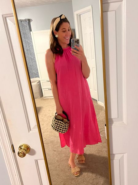 Pretty pink maxi at Target. Also comes in light orange. Colors of the season! 

#LTKFindsUnder50 #LTKStyleTip