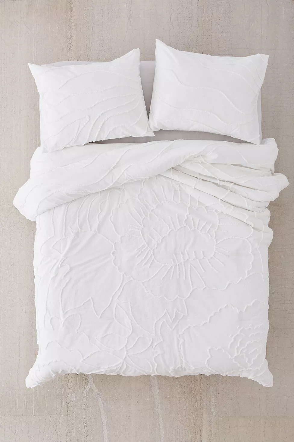 Margot Tufted Duvet Set | Urban Outfitters (EU)