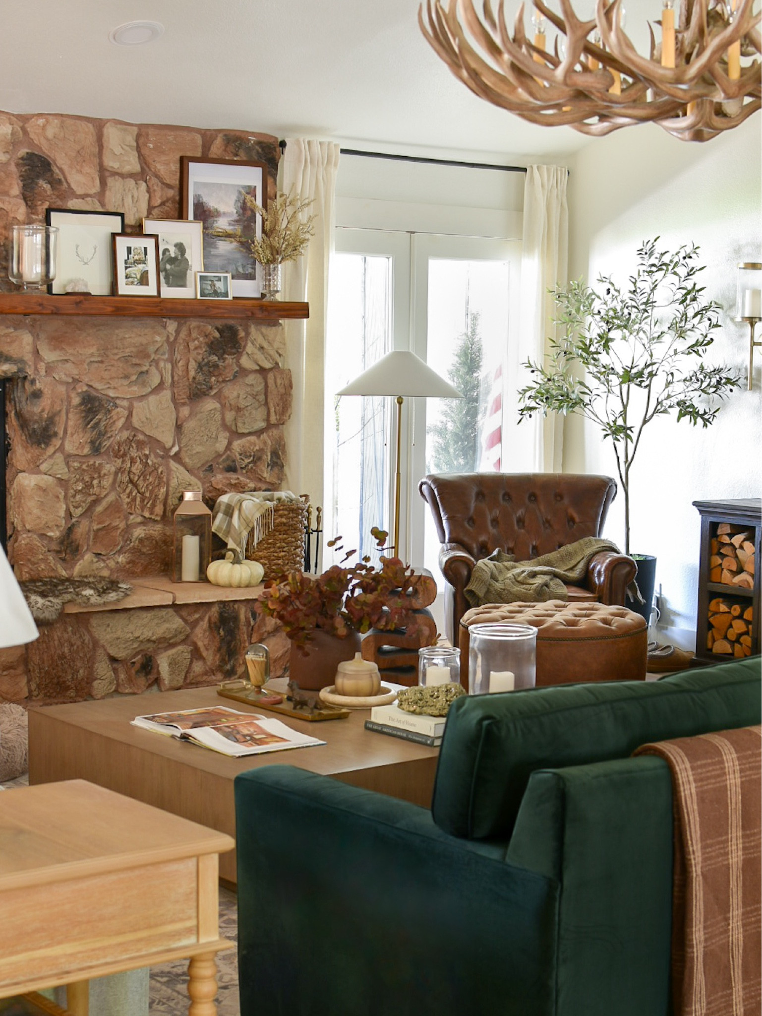 The coziest fall corner 

#LTKHome #LTKStyleTip #LTKSeasonal