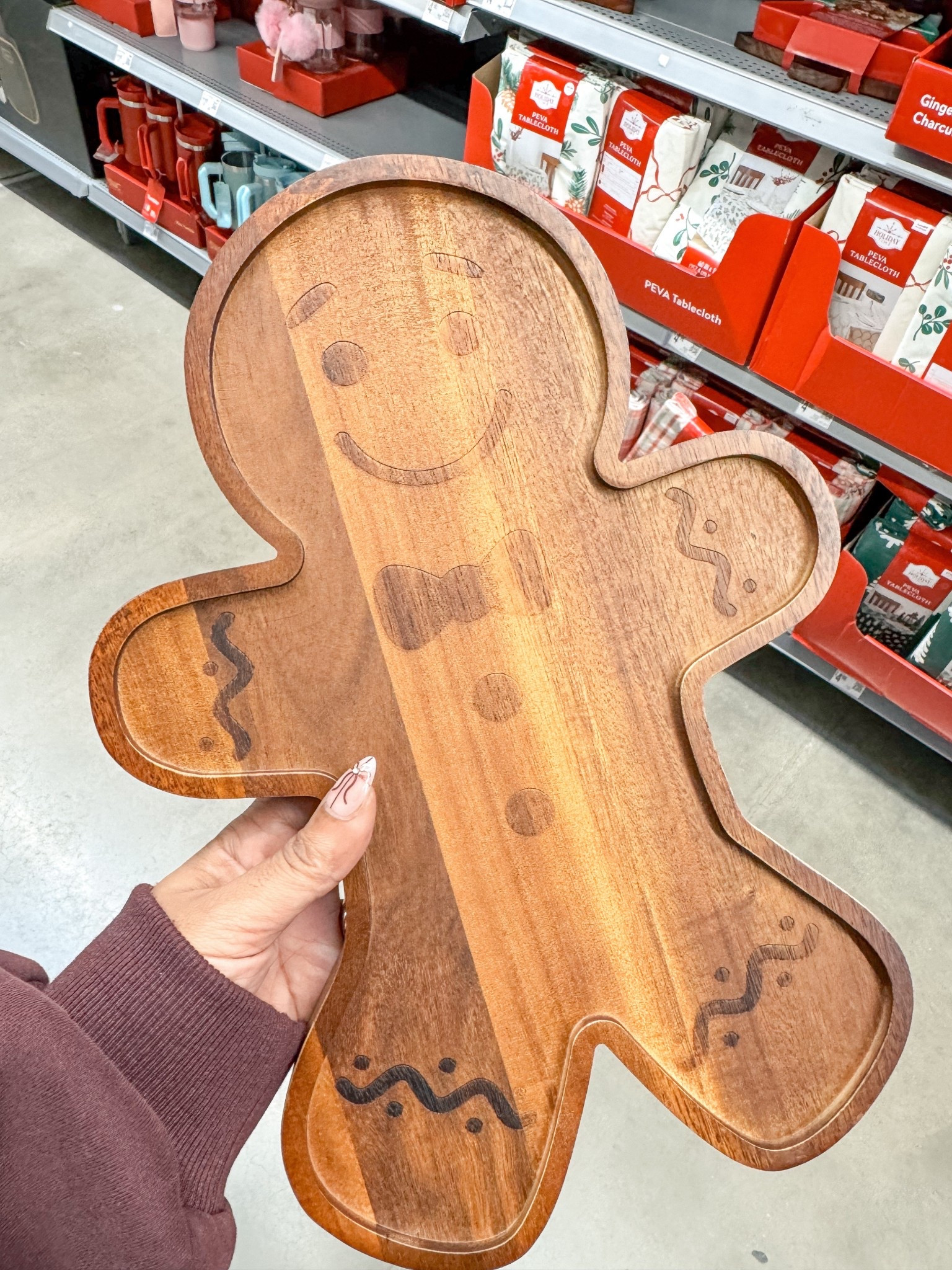 How cute is this gingerbread man charcuterie board!! 

#LTKHoliday