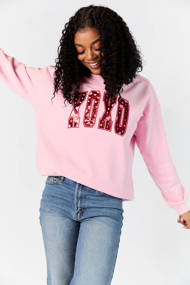 XOXO Patch Light Pink Oversized Sweatshirt | Pink Lily