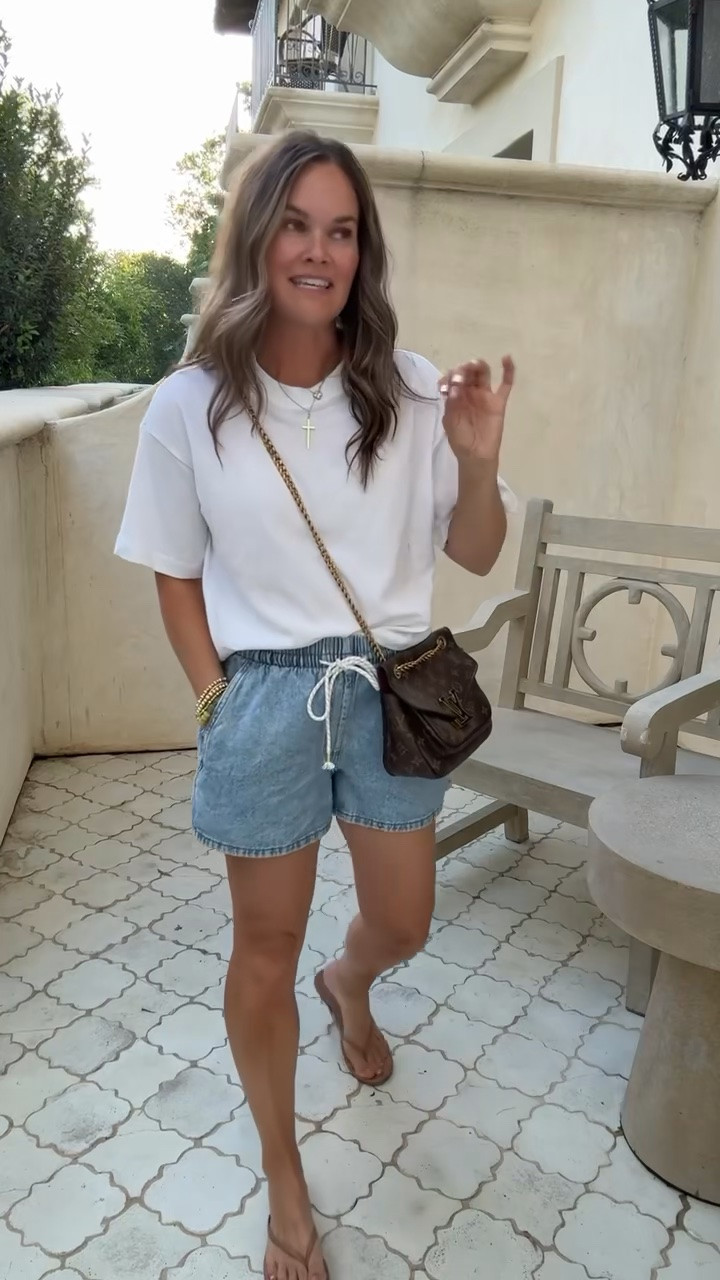 I’ve been obsessed with this white tee from Target lately! It’s so easy to style with anything, especially these adorable beachy shorts and they’re on sale for Memorial Day!

#LTKdayinmylife #LTKootd #LTKgrwm