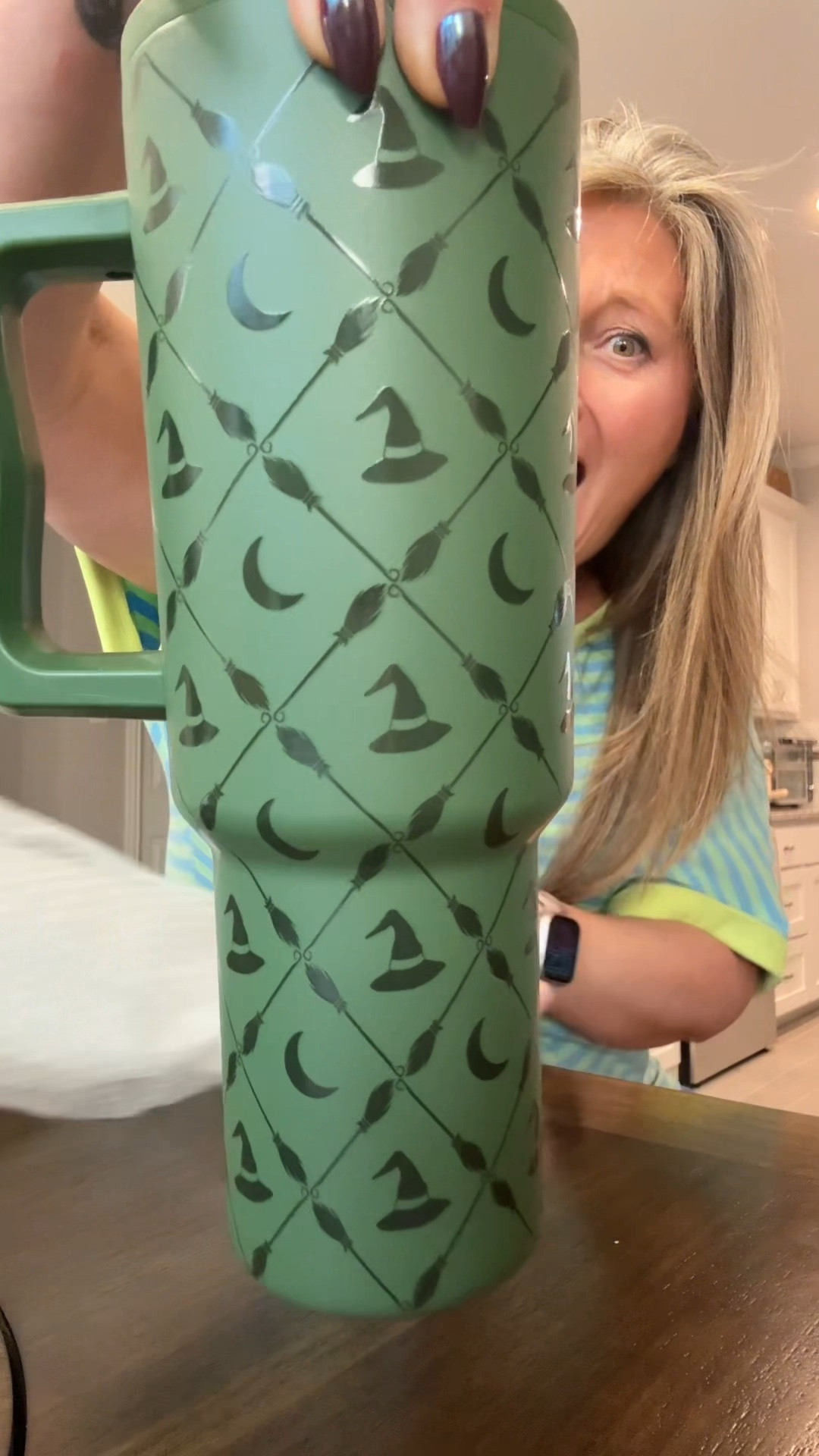 Witchy girl fall is here 🧙‍♀️🍁 This cup from the Simple Modern Harvest Collection has me obsessed the witch hats, the moons, that deep forest green 🤌 Cozy, magical, and perfect for sipping all season long. If you’ve been waiting for a sign to grab a new cup… consider this it. 🪄 #SimpleModern #FallAesthetic #WitchyVibes #HarvestCollection #CozyFallFinds