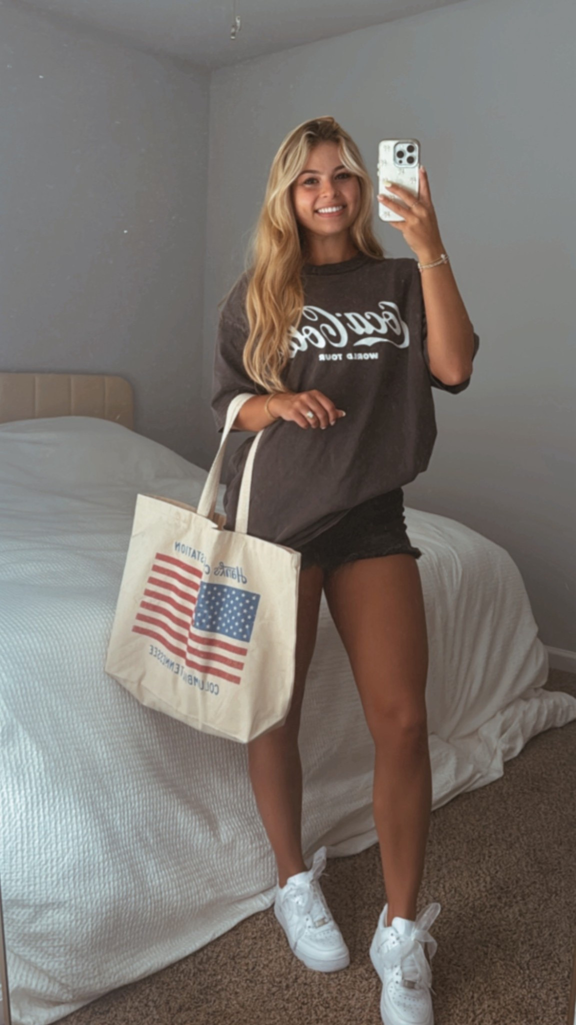 very casual yes, but it’s cuteee 🤭

*not linked* Hanks Coffee Station bag you can get at their coffee shop in Franklin, TN :) 