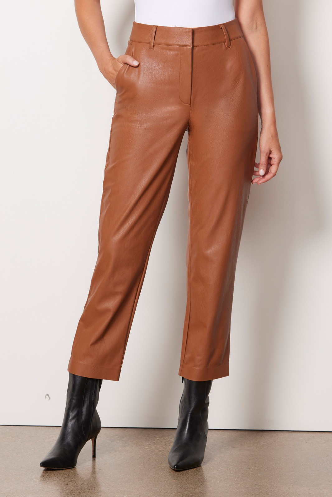 COMMANDO Faux Leather 7/8 Trouser | EVEREVE | Evereve