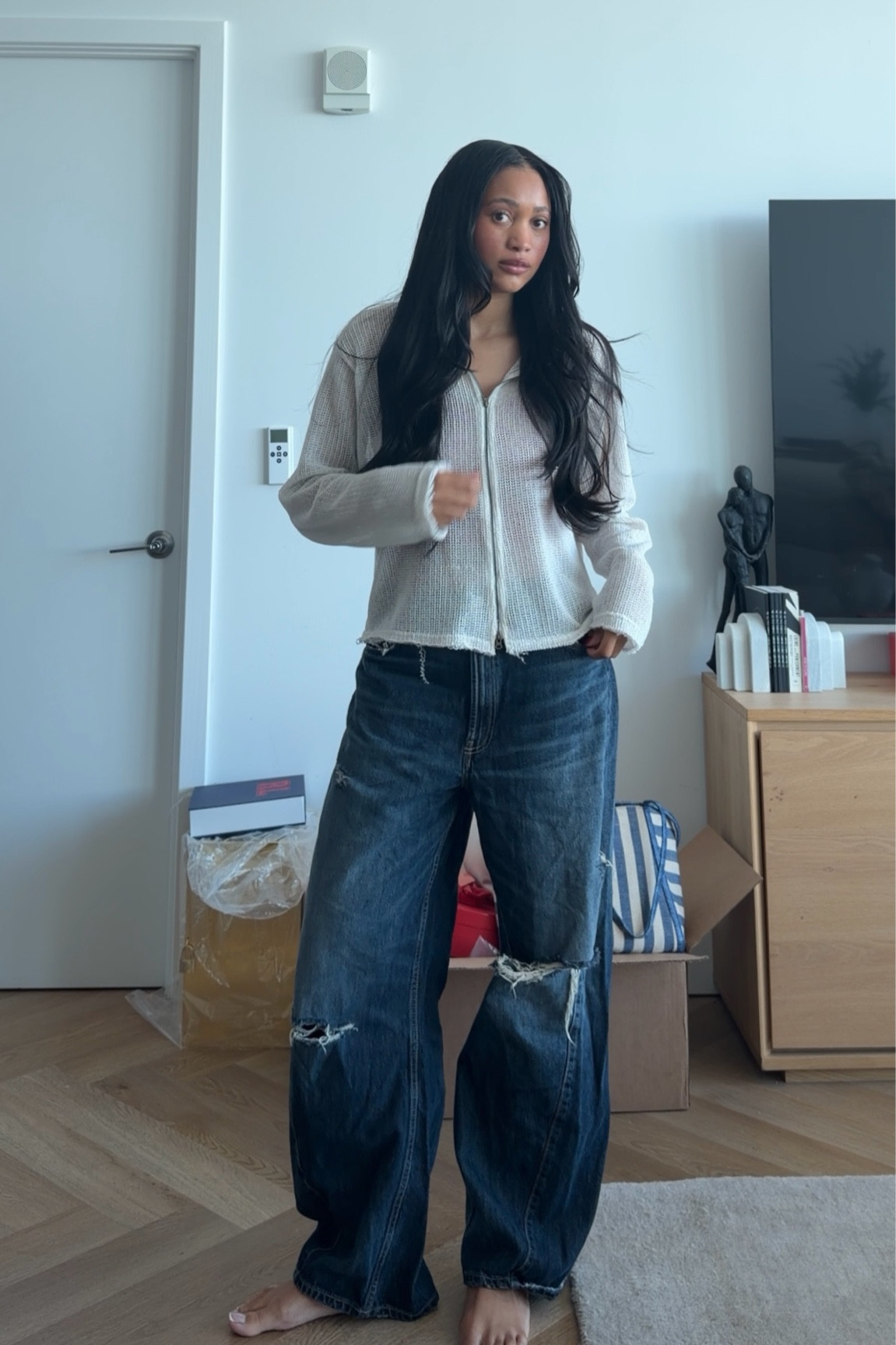 Hands down the best jeans like wow (added rips btw) 🤍🤍🤍

#LTKootd #LTKTall