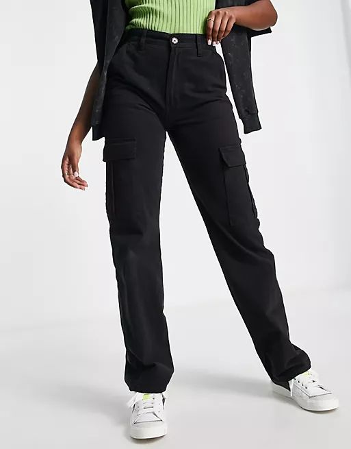 Stradivarius straight leg cargo pants in black | ASOS (Global)