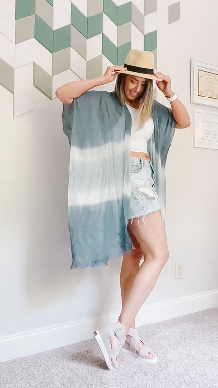 Love these shorts from American Eagle as a staple for summer outfits! 

Summer is right around the corner so I’m sharing some vacation outfit ideas that are perfect for warmer weather! This resort wear look is so chic and affordable! #AmazonFinds #TallGirlOutfit #TallWomen

#LTKtravel #LTKmidsize #LTKSeasonal