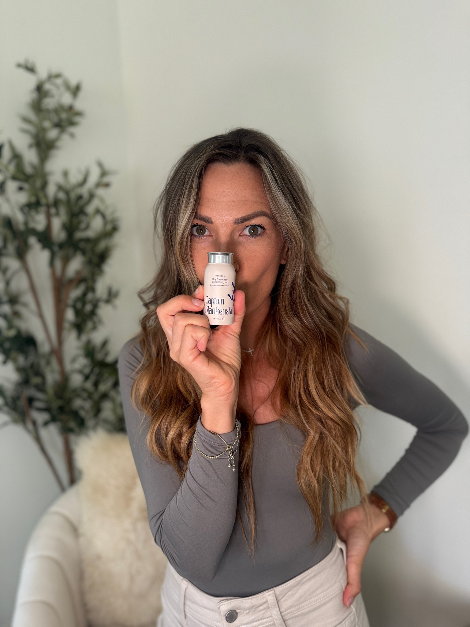 A great dry shampoo powder!! Smells great and has amazing ingredients to nourish your hair too! 

#LTKStyleTip #LTKBeauty