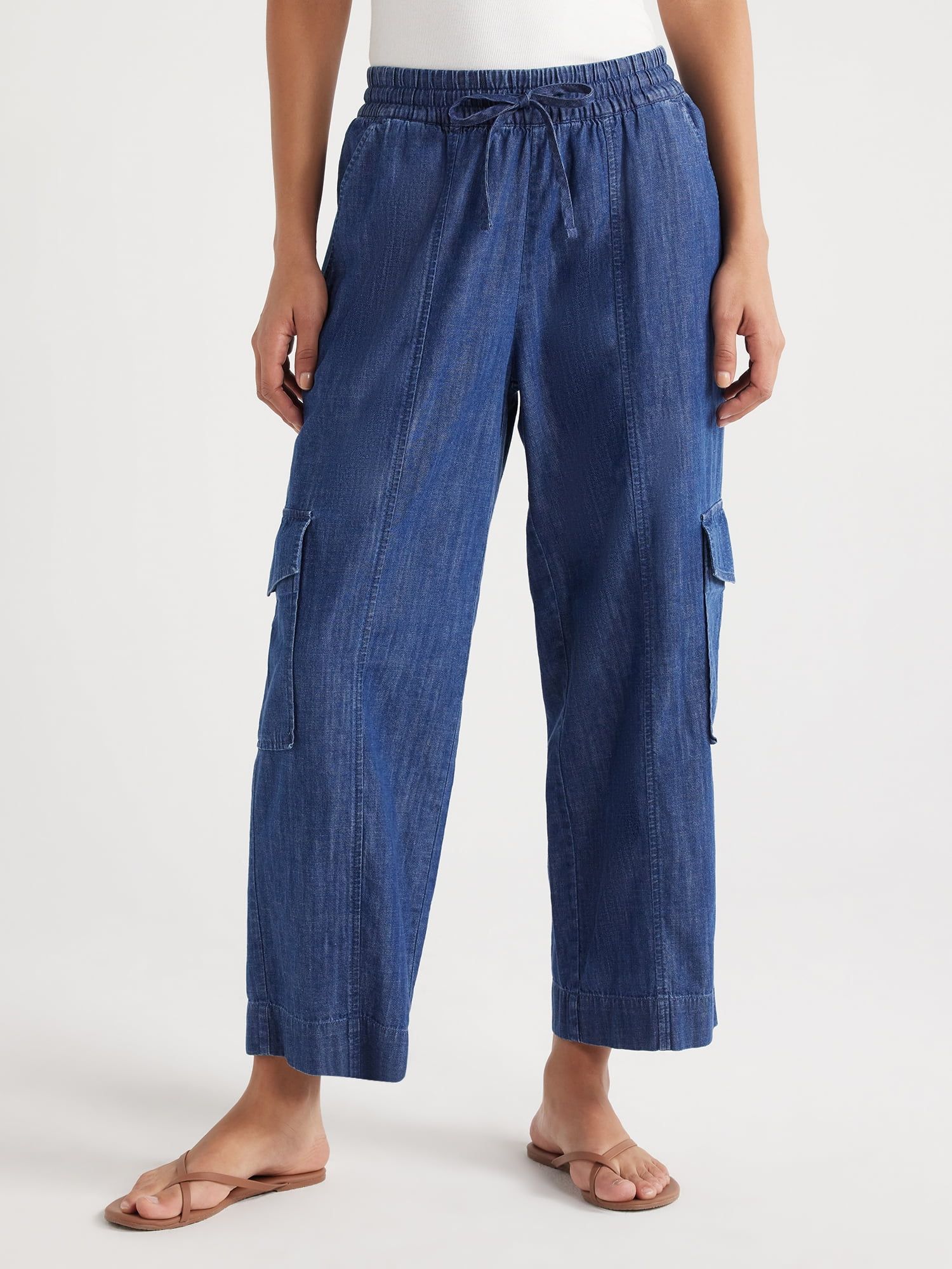 Free Assembly Women’s Mid-Rise Pull-On Denim Cargo Pants, 27.5” Inseam, Sizes XS-XXL | Walmart (US)