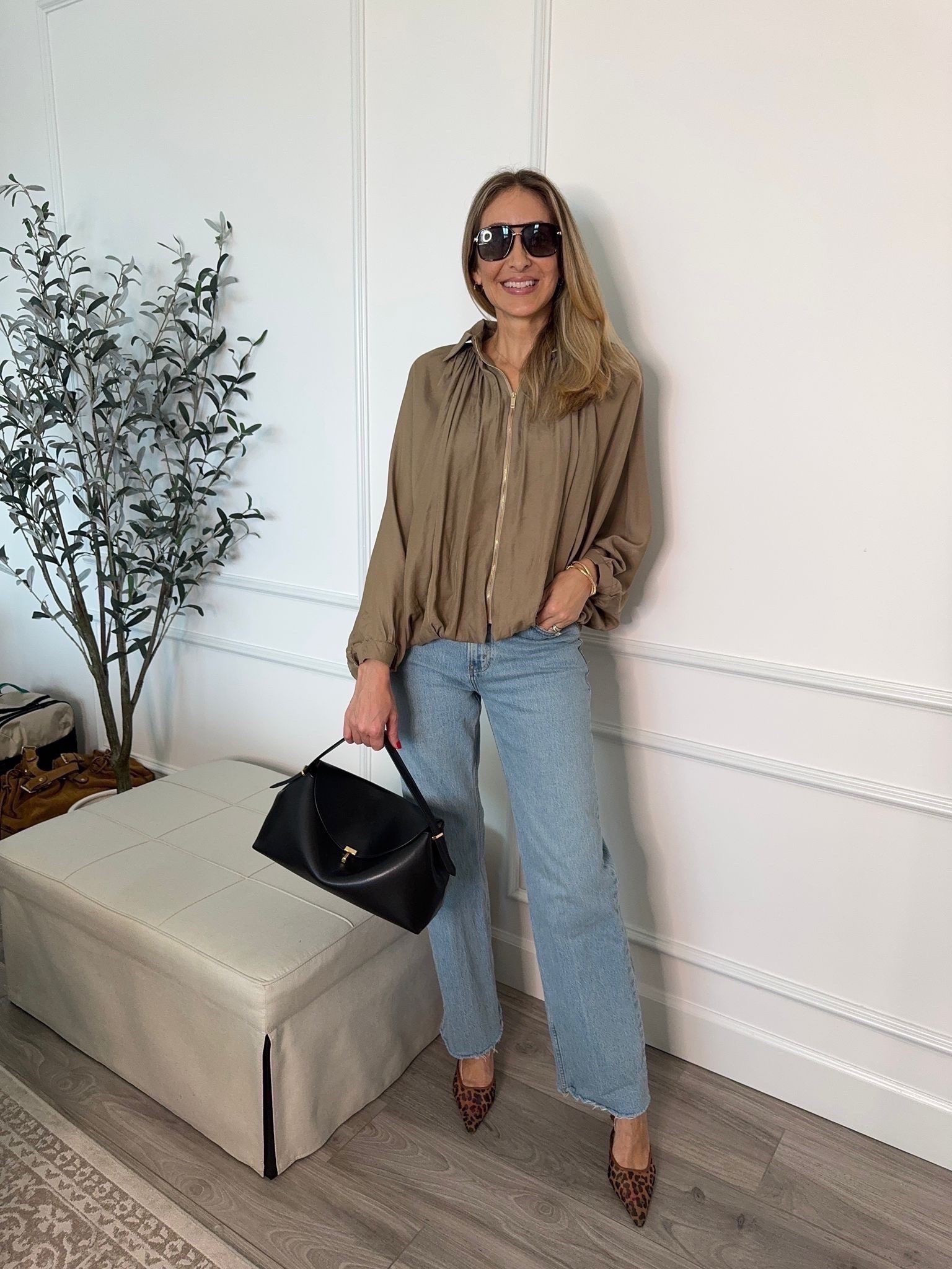 Casual chic outfit!
Perfect for the season that is coming, this jacket is super stylish and flowing. Fits true to size and I’m wearing size small
Summer outfit 
Spring outfits 



#LTKSeasonal #LTKootd #LTKU
