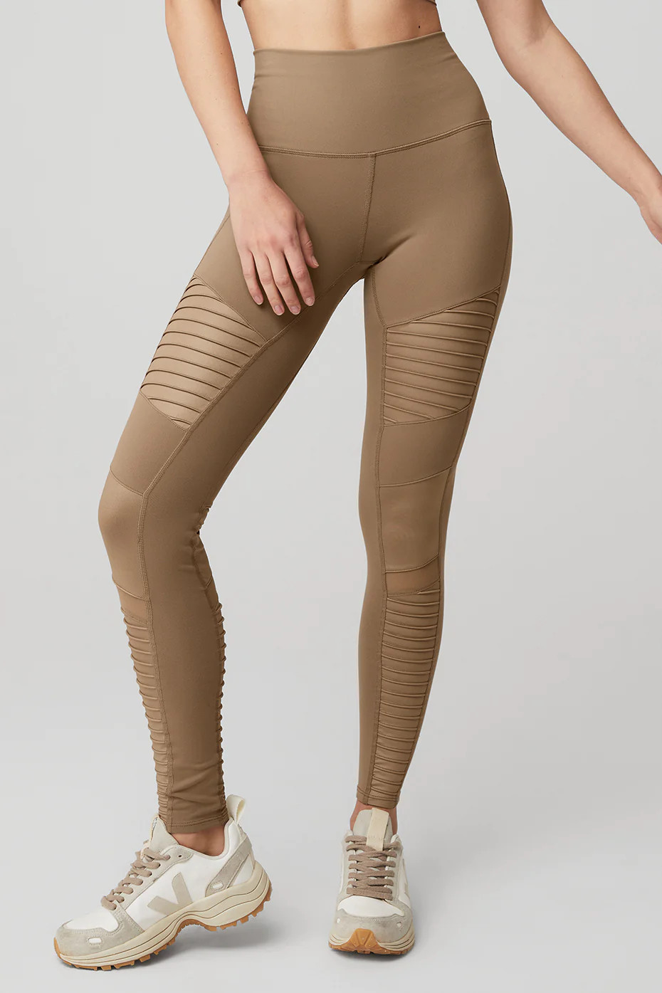 Alo YogaÅ½ | High-Waist Moto Legging in Gravel/Gravel Glossy, Size: Large | Alo Yoga (US)