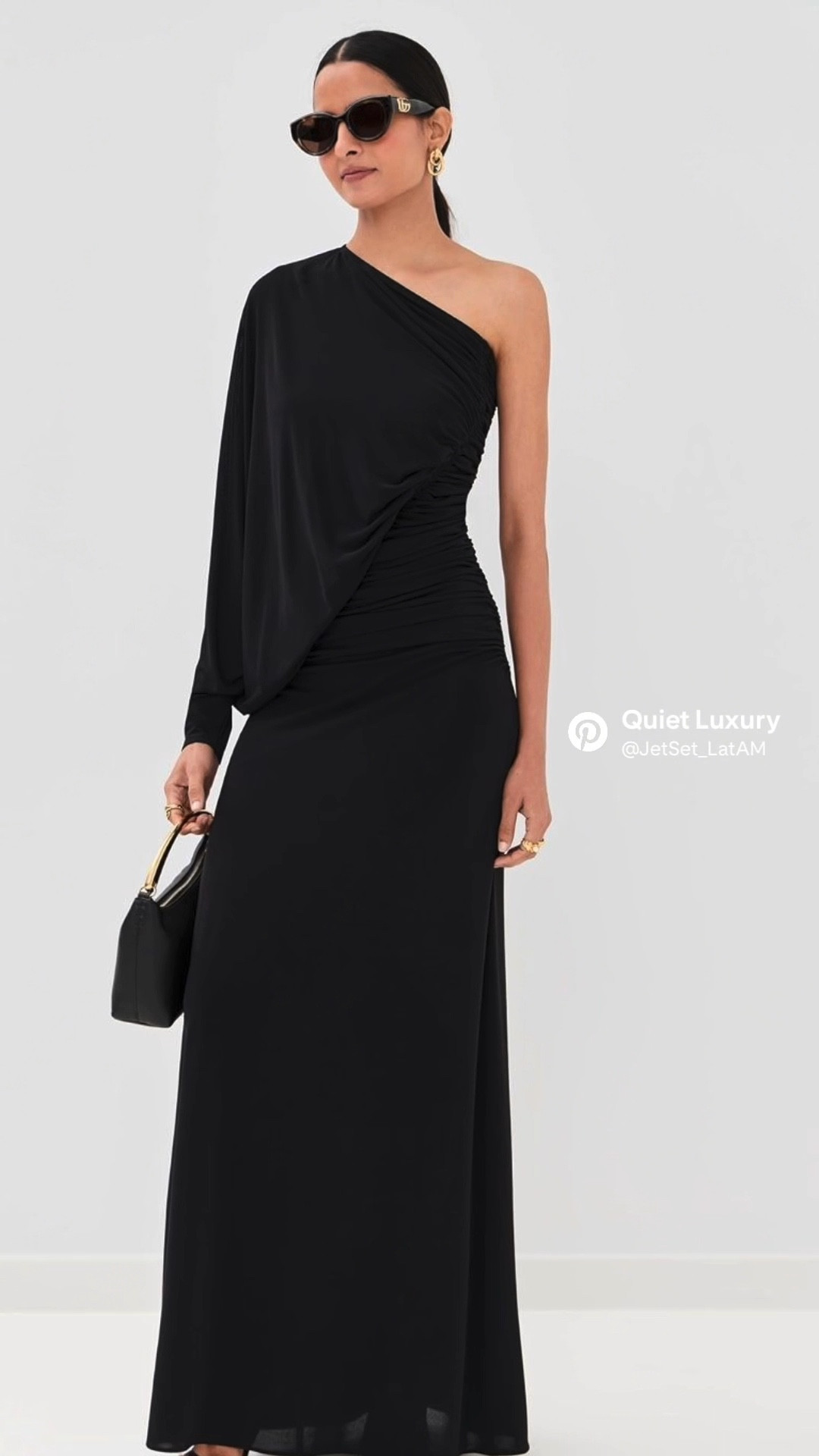 Understated drama, elevated shape.
Silvia Tcherassi’s Shiri Dress blends sculptural draping with clean, minimal lines — a quiet-luxury statement designed to move with you. Effortless, timeless, unforgettable. ✨

Curated by Jet Set LatAM.
