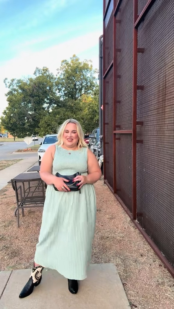 Best night at the Lumineers!! Love a good concert 

I own this Hill House dress in wayyyyy too many colors!

#LTKStyleTip #LTKSeasonal #LTKBeauty