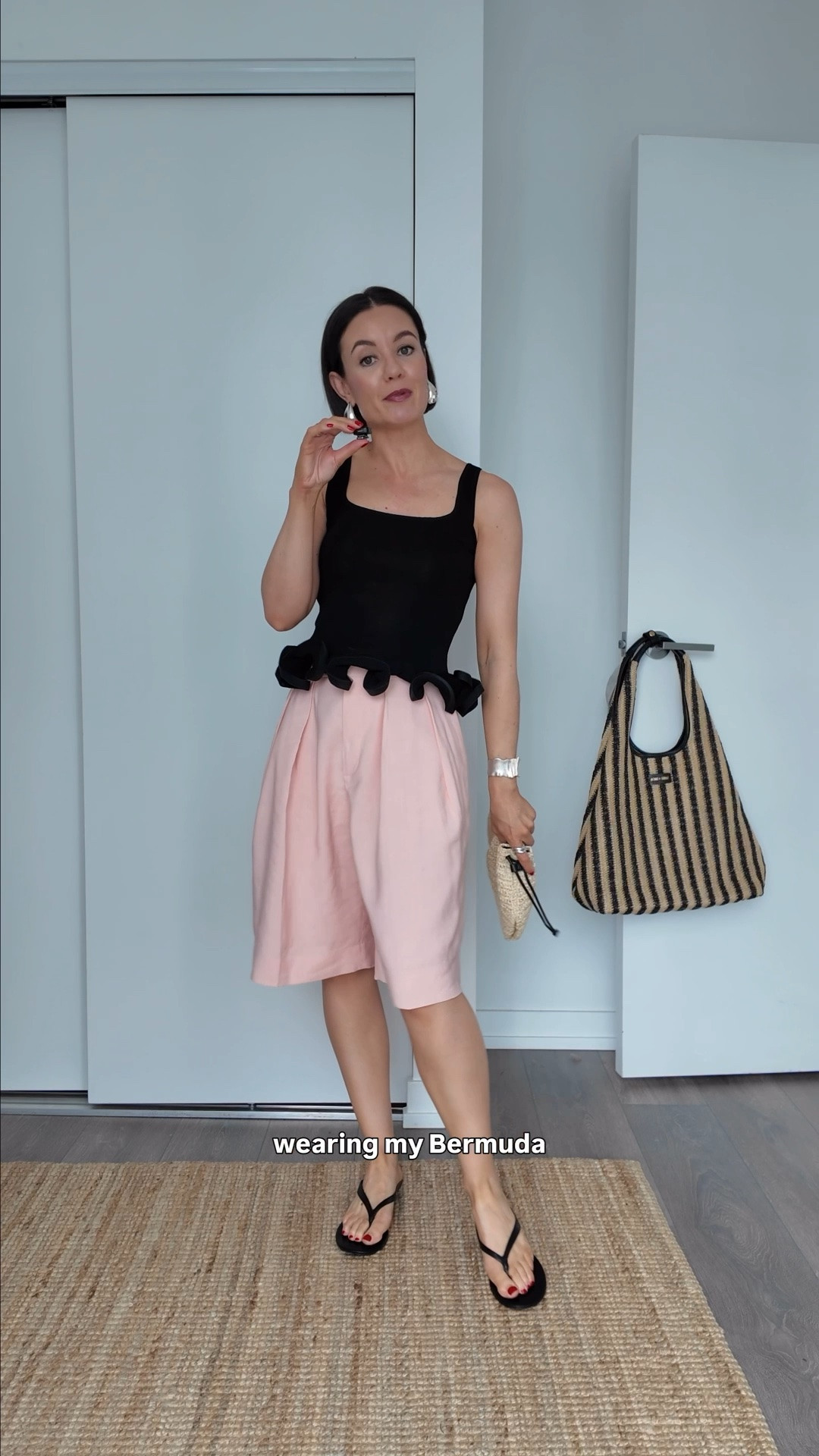 Top S, liked similar shorts

#LTKsummer #LTKcanada