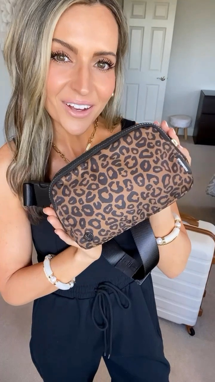 How adorable is this belt bag!? I’m loving the leopard print! Leopard is a neutral to me 😉 and would look adorable with so many outfits this fall! Also would make such a great gift!! 🐆 

#LTKItBag #LTKStyleTip #LTKFindsUnder50