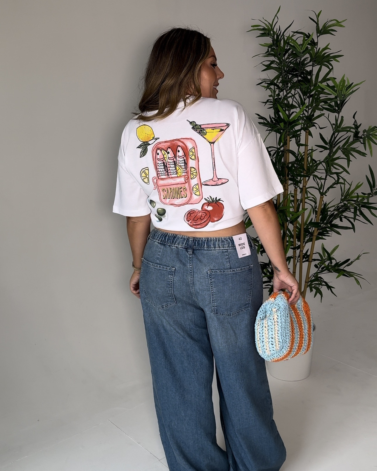 Every day outfit, oversized T shirt, baggy jeans, colourful, cool girl, orange heels, mid size fashion

#LTKcurves #LTKmidsize #LTKuk