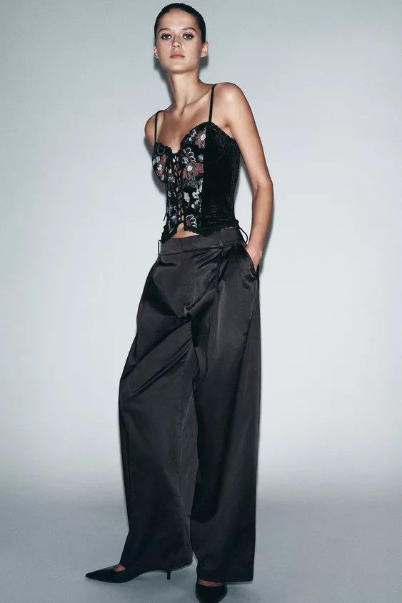 EMBROIDERED VELVET CORSET | Zara UK