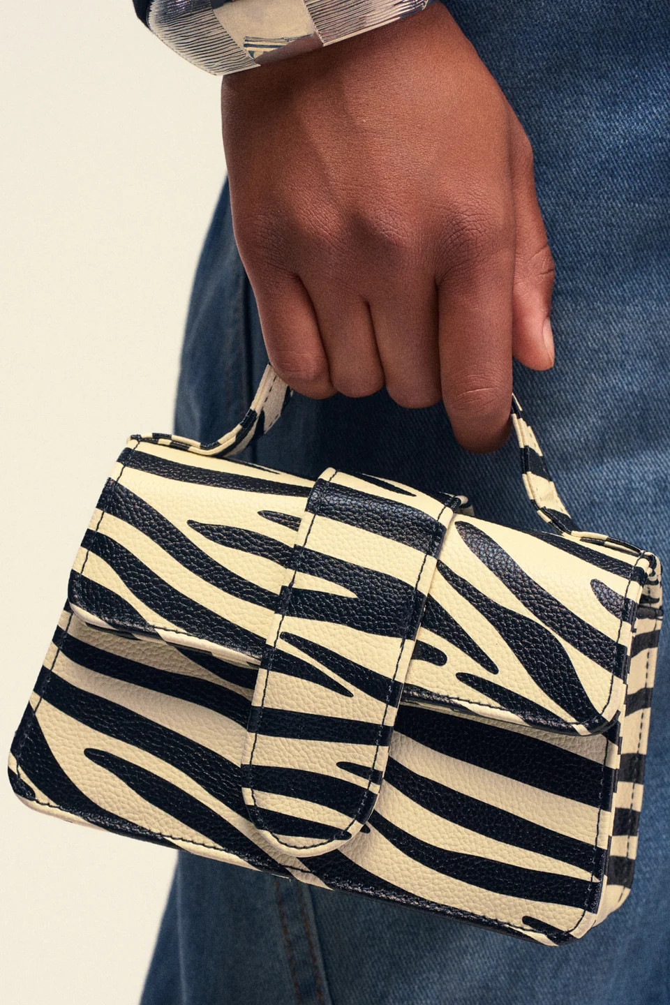 LETS GET WILD ZEBRA BAG | AKIRA