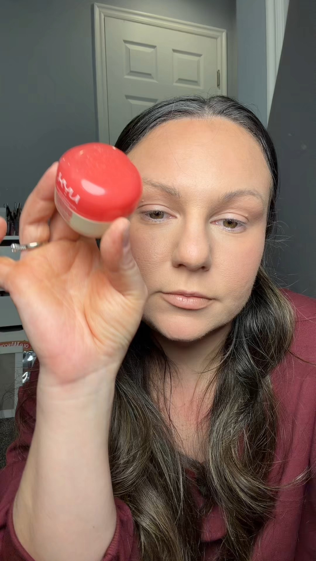 NYX Wonder Snatch Loose Setting Powder—matte where it counts, zero emotional damage:

NYX Wonder Snatch Loose Setting Powder is my secret weapon for locking in makeup without looking dry, cakey, or aggressively matte. This finely milled loose setting powder blurs pores, smooths texture, and controls shine while keeping skin looking natural and soft. Perfect for oily skin, combination skin, textured skin, and long-wear makeup days. Sets foundation and concealer, brightens under eyes, reduces creasing, and helps makeup last through work, errands, and mom life chaos. Lightweight, breathable, and beginner-friendly—aka “your makeup still looks good at 5pm” powder. Affordable drugstore setting powder that performs like high-end. 💄✨

#LTKmomlife #LTKgrwm #LTKBeauty