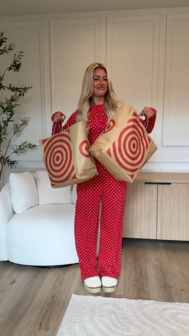 Target Holiday pajamas I’m LOVING 🎅🏻😍





#LTKFindsUnder50 #LTKHoliday