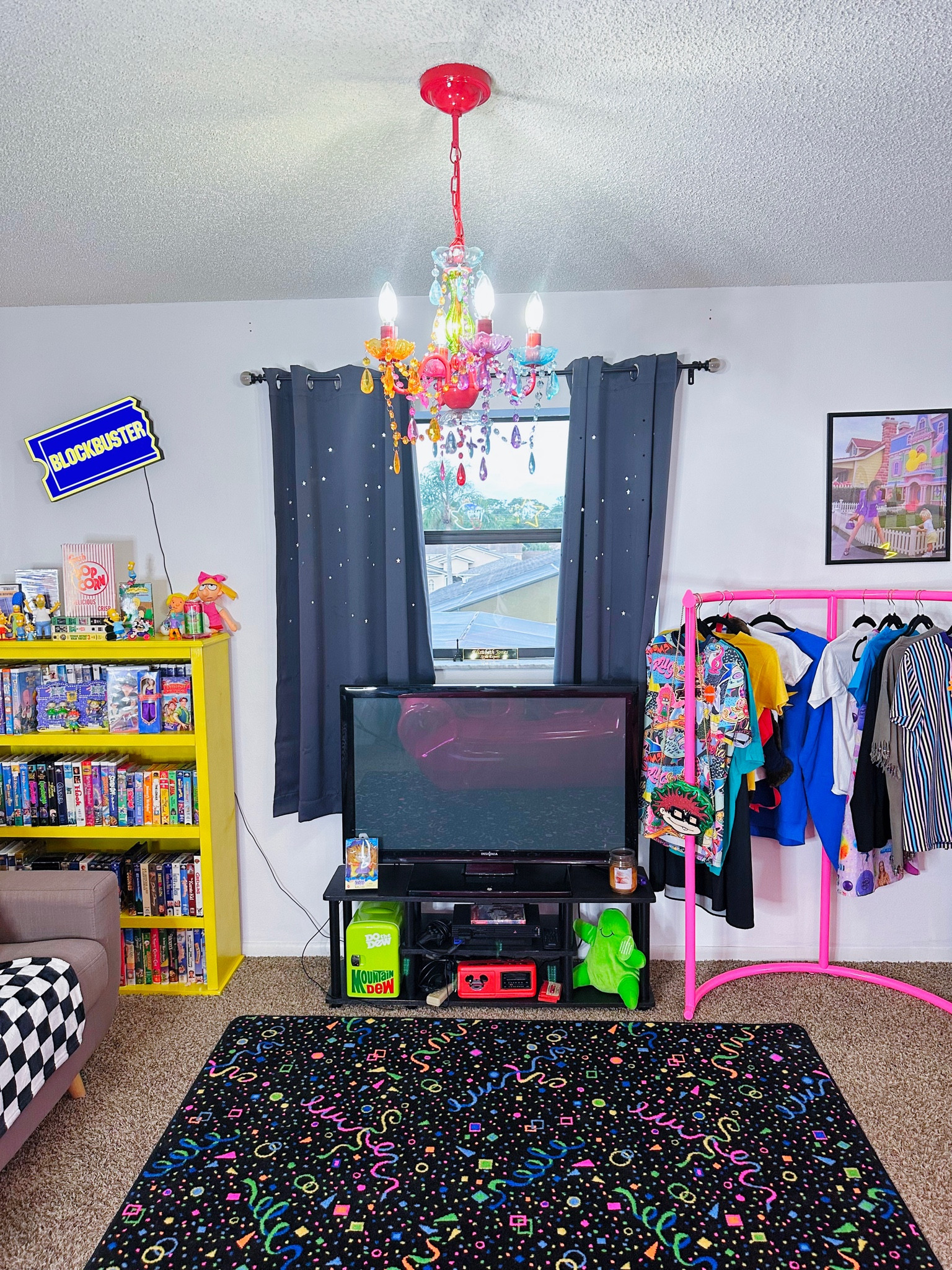 Retro Room Fun
#retro #retroroom #90s #2000s #arcaderoom #gameroom