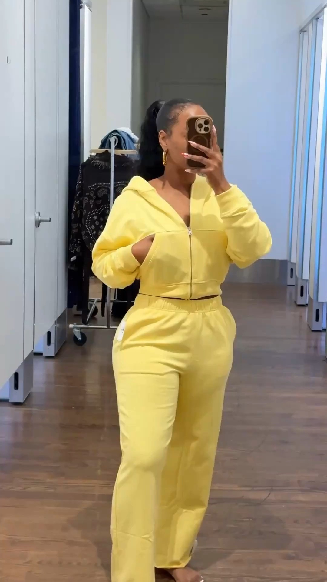 Gap really understood the assignment with these sets 💛✨
Soft, lightweight, comfy, and still cute enough to wear out without feeling too casual. The fit is relaxed but flattering and the colors are SO good for spring/summer 🌸☀️

Perfect for errands, travel days, coffee runs, or those “I wanna be comfy but still look put together” moments. I already know I’m gonna keep reaching for these on repeat 🤍

#gapfinds #gapaesthetic #matchingset #loungewearset #springstyle #comfystyle #casualoutfits #everydaylooks #traveloutfit #ltkstyle

#LTKootd #LTKvlog #LTKSeasonal