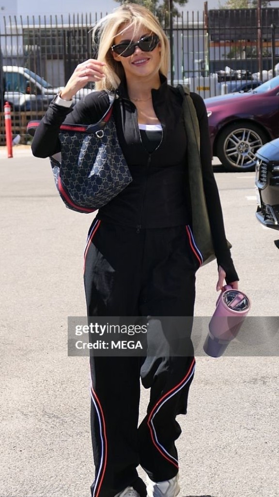 Headed into rehearsal!

#LTKActive #LTKFindsUnder100 #LTKStyleTip