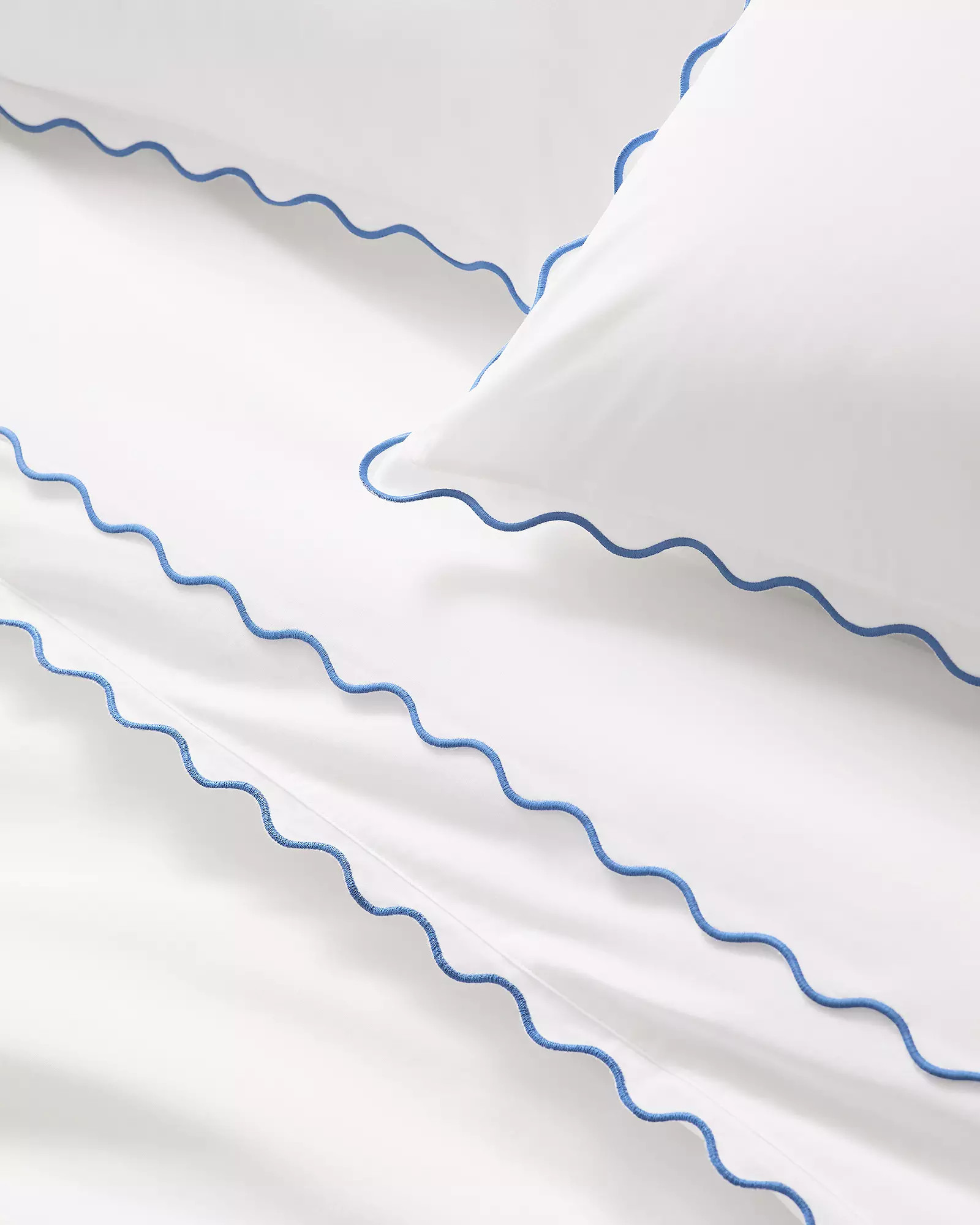Wave Percale Bedding Set | Serena and Lily