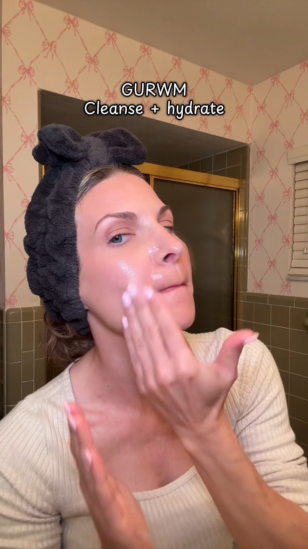 Evening skincare routine 💧✨

#LTKBeauty #LTKOver40