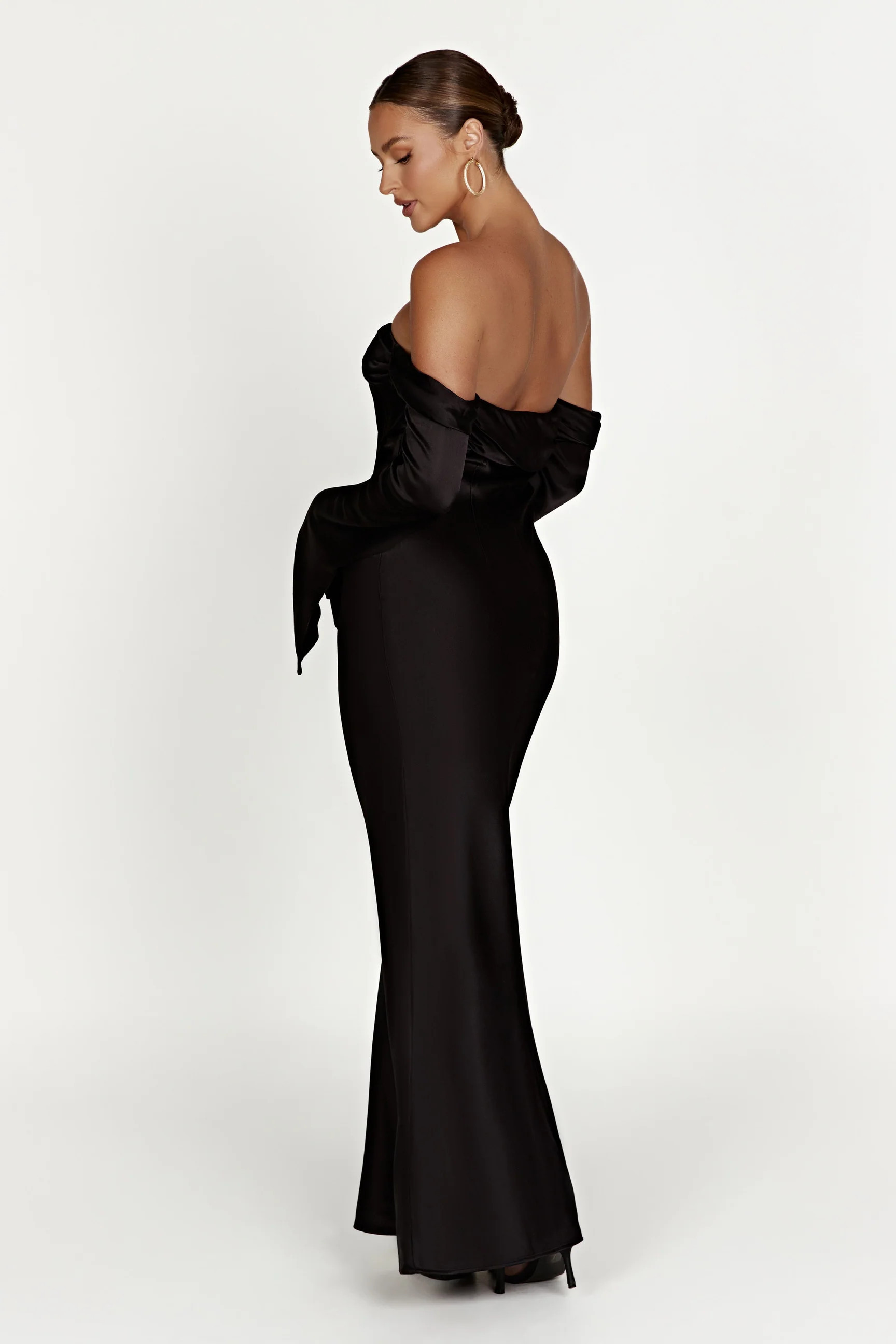 Giselle Off Shoulder Cowl Neck Maxi Dress - Black | MESHKI US